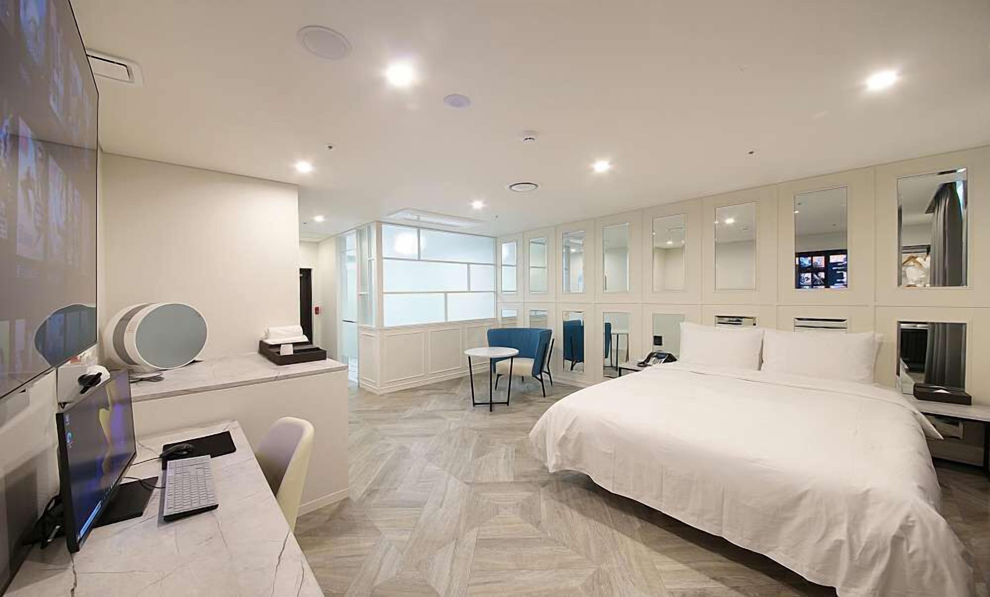 Restia Incheonbay Hotel 3*