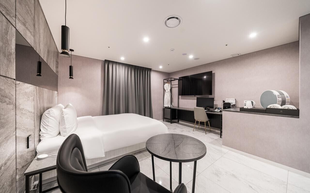 Restia Incheonbay Hotel 3*