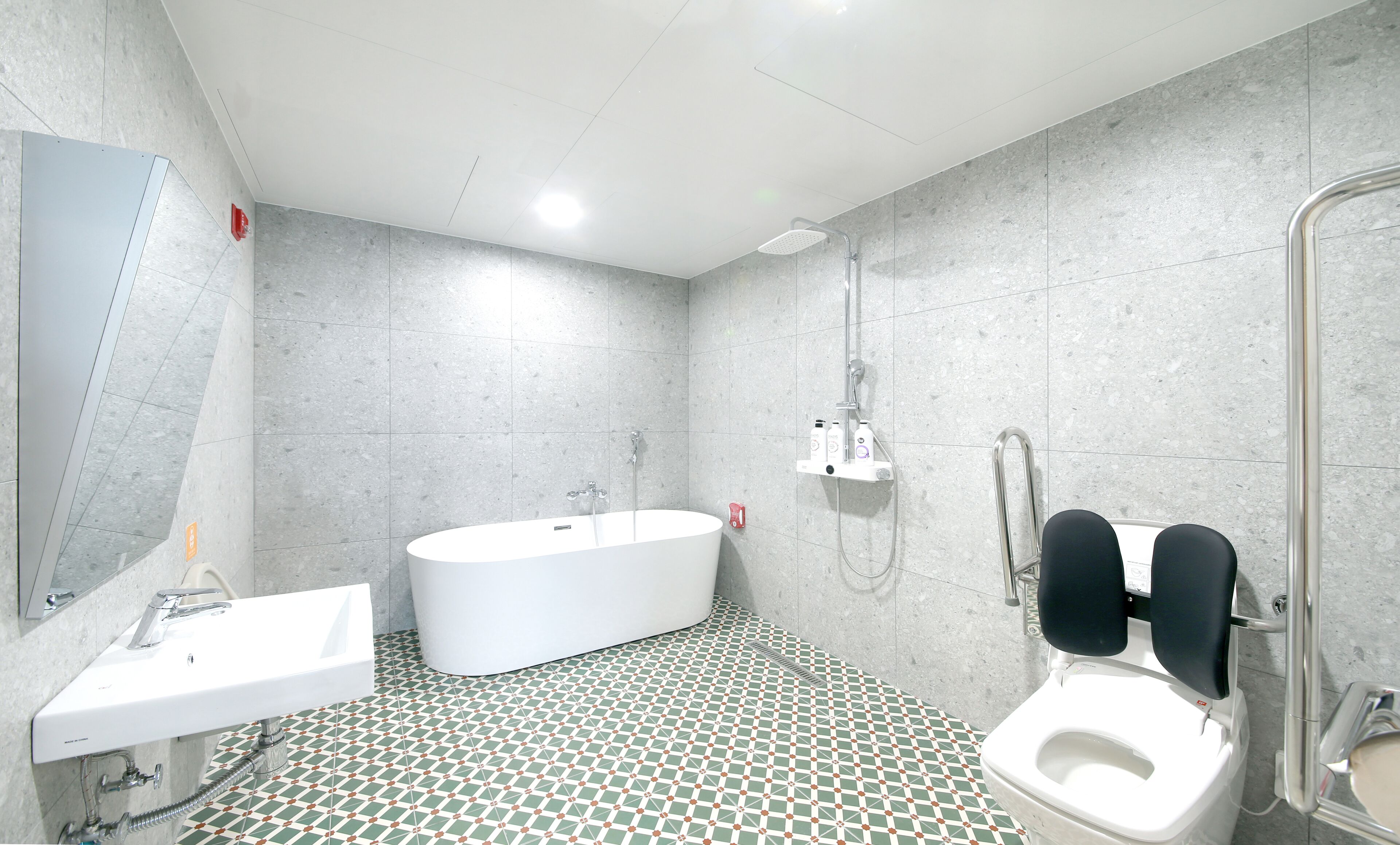 Restia Incheonbay Hotel 3*
