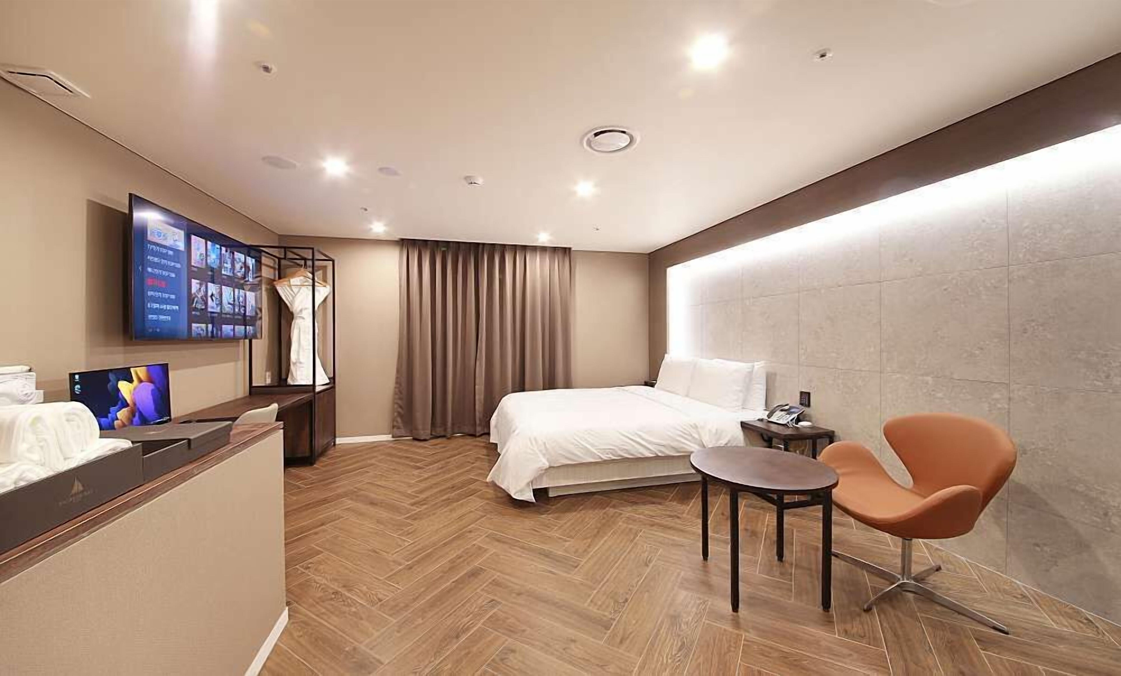 Restia Incheonbay Hotel 3*