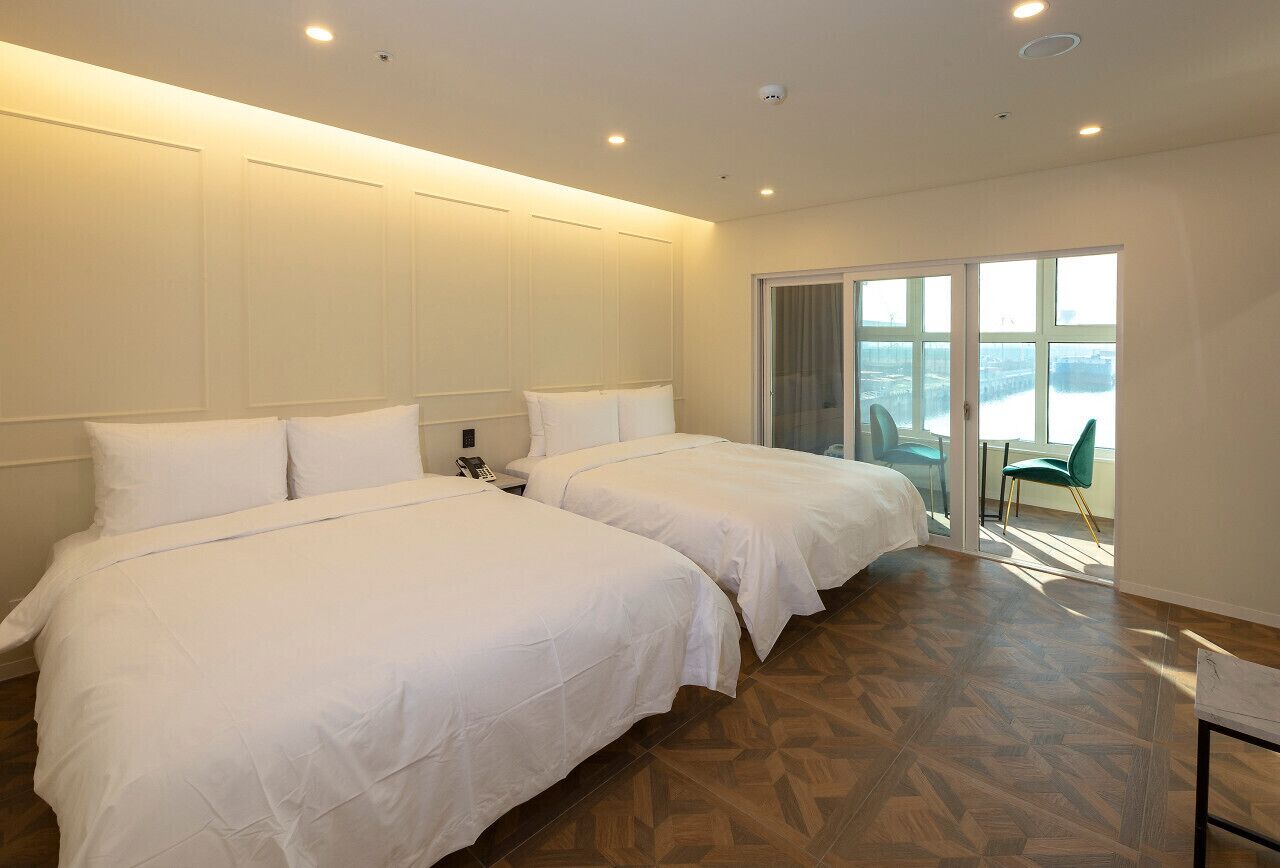 Restia Incheonbay Hotel 3*