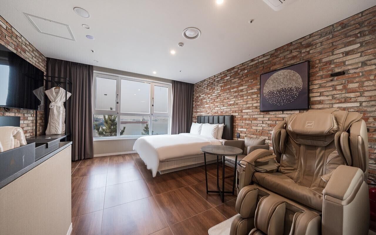 Restia Incheonbay Hotel 3*