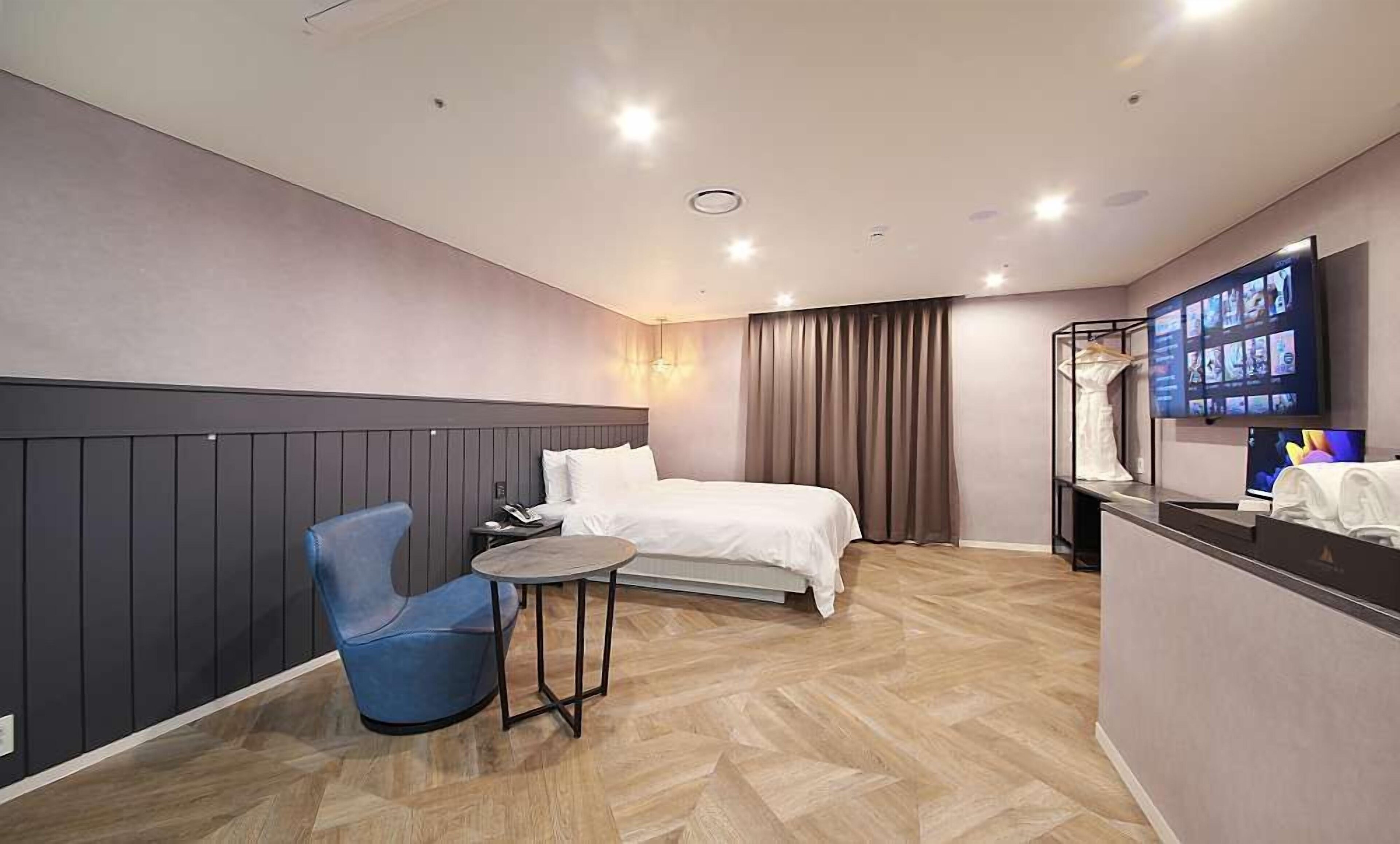 Restia Incheonbay Hotel 3*