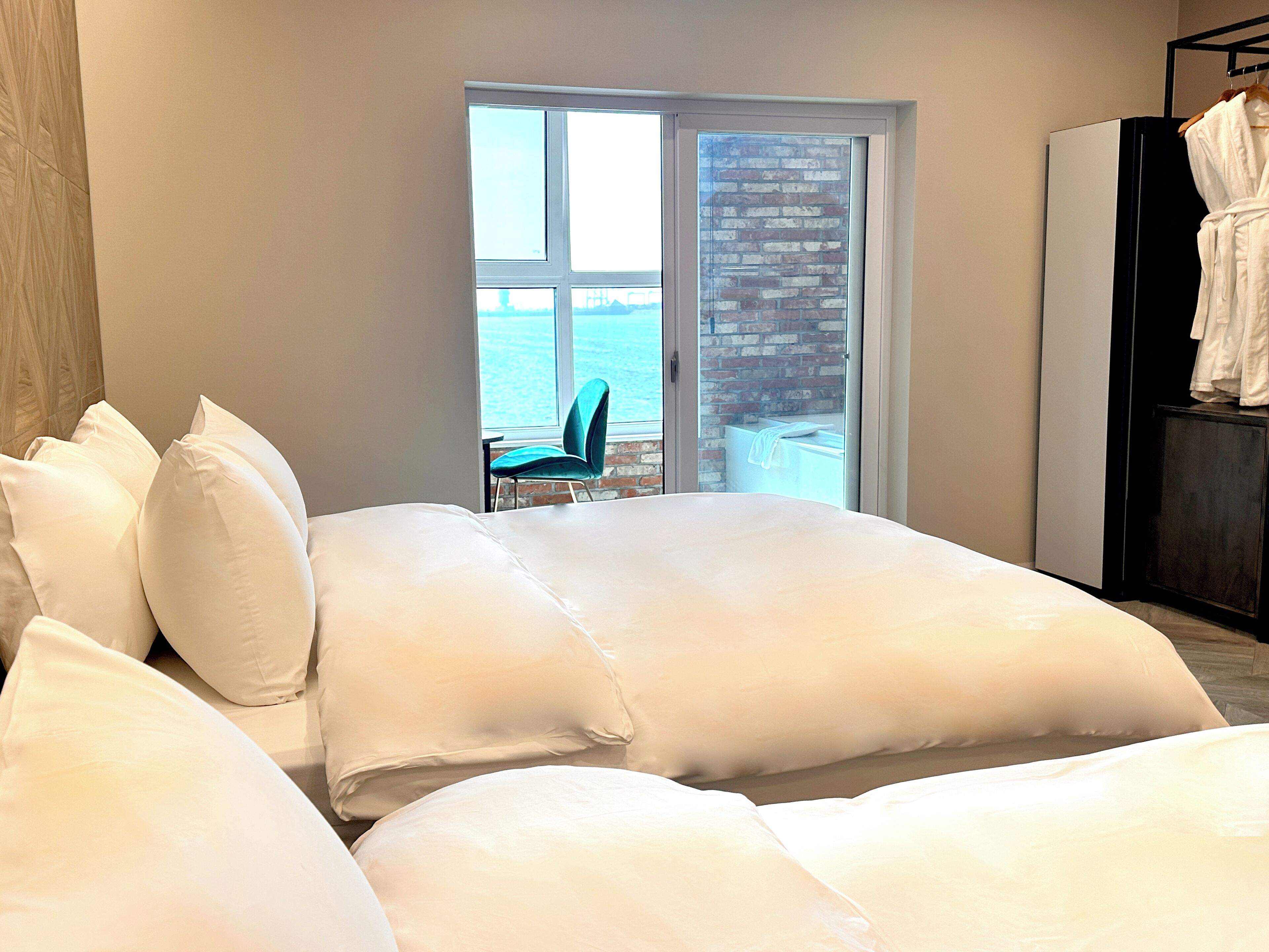 Restia Incheonbay Hotel 3*
