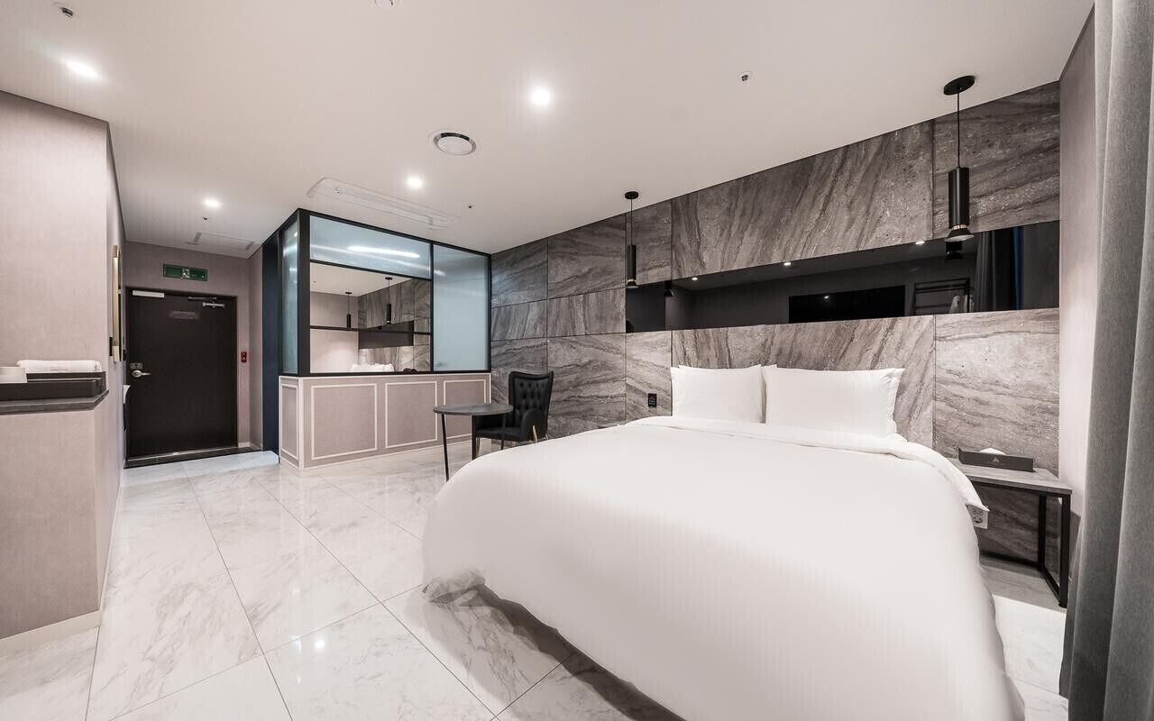 Restia Incheonbay Hotel 3*
