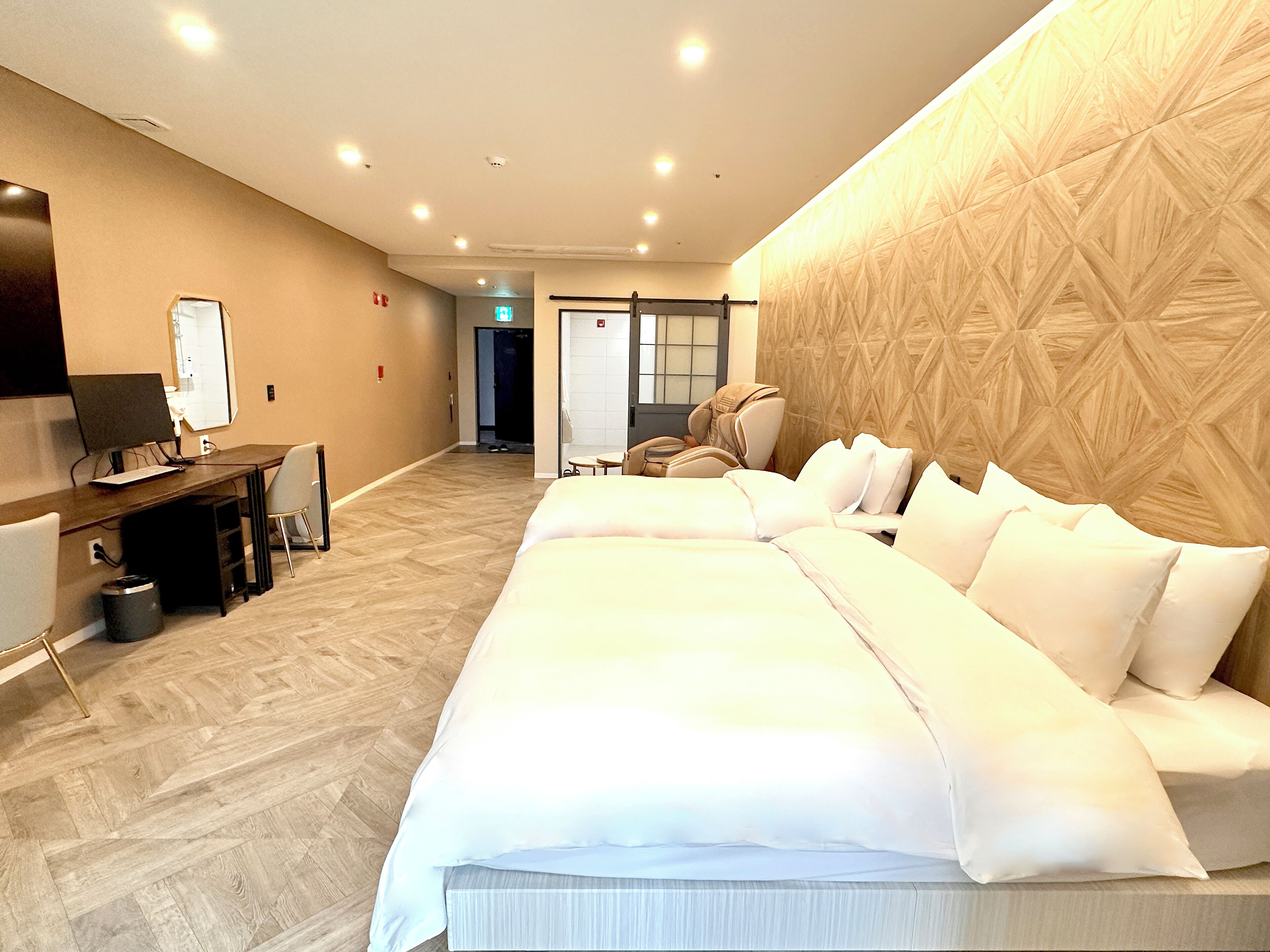 Restia Incheonbay Hotel 3*