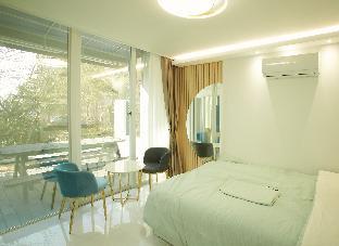 White pension 3*
