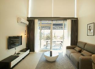 White pension 3*