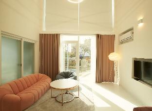 White pension 3*