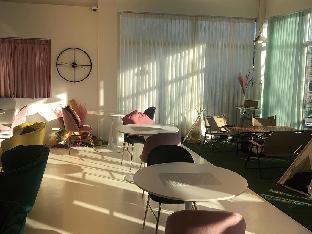 White pension 3*