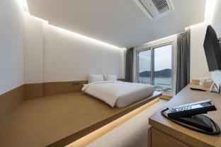 BLUEFROG HOTEL 2*