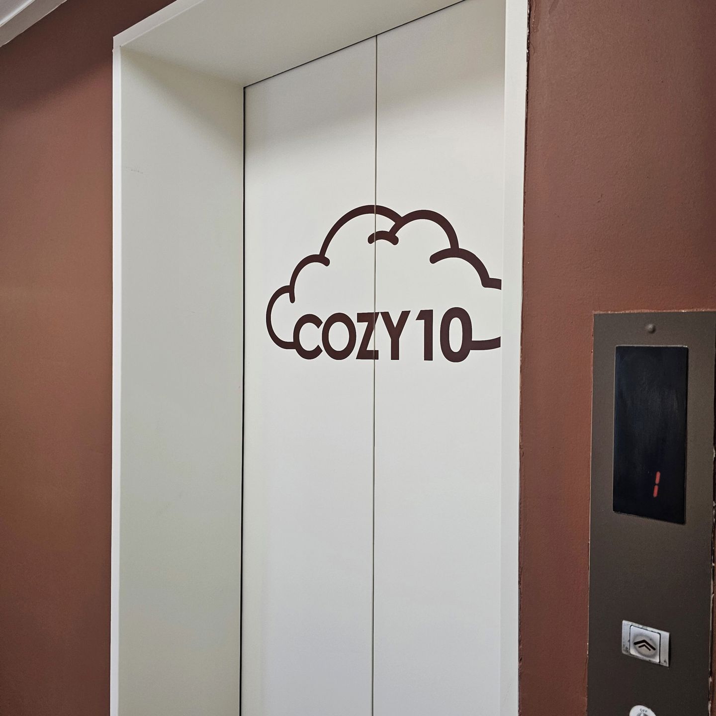 Hotel Cozy Ten 2*