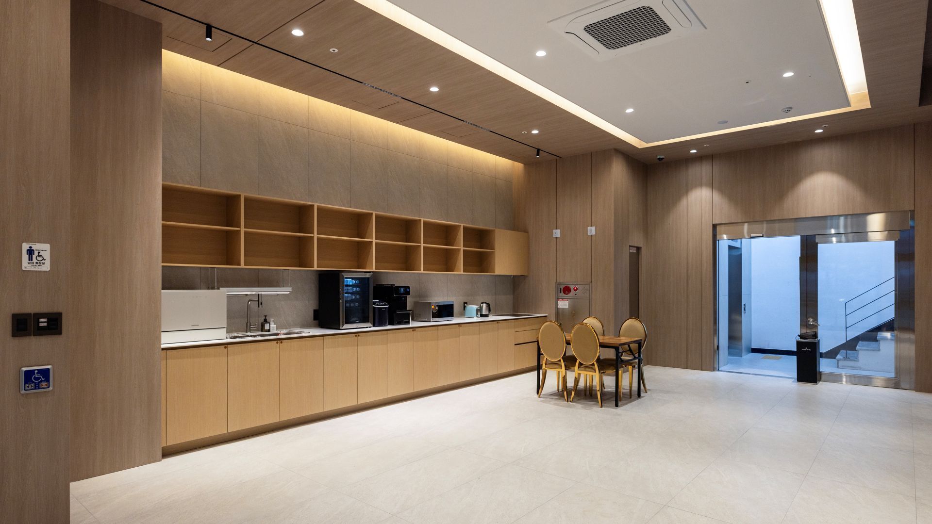 Hound Hotel Pohang Yeongildae 2*