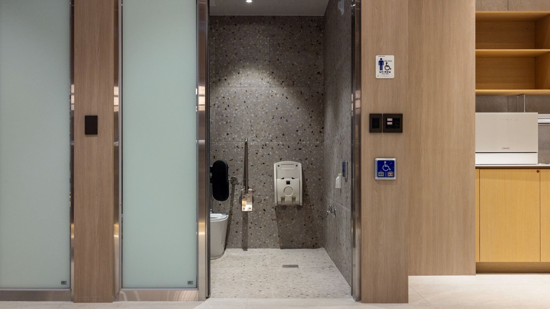 Hound Hotel Pohang Yeongildae 2*
