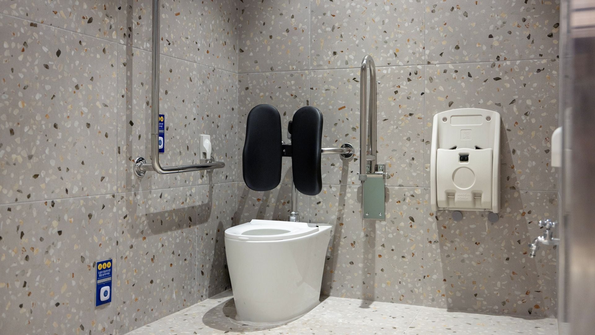 Hound Hotel Pohang Yeongildae 2*