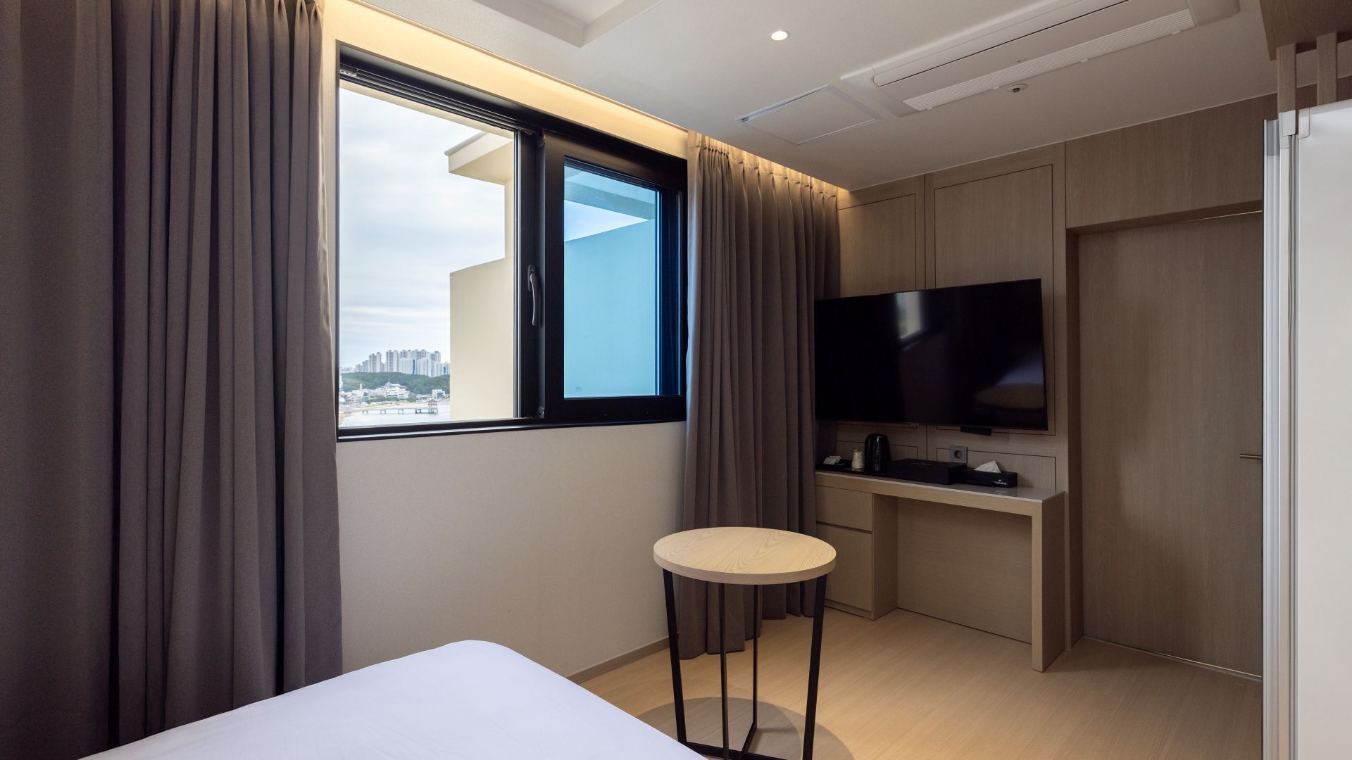 Hound Hotel Pohang Yeongildae 2*