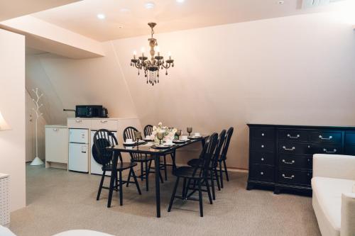 Monthliv Jongno Jonggak Station Hotel Stay 2*