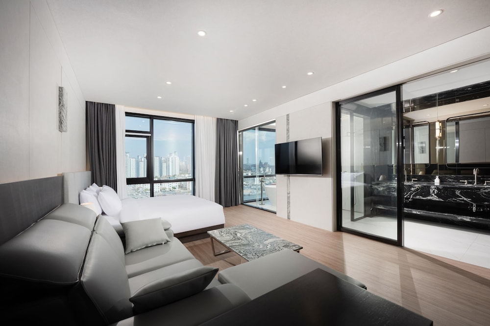 Pohang City Hotel 3*