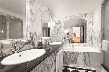 The Regency Hotel, Kuwait 4*