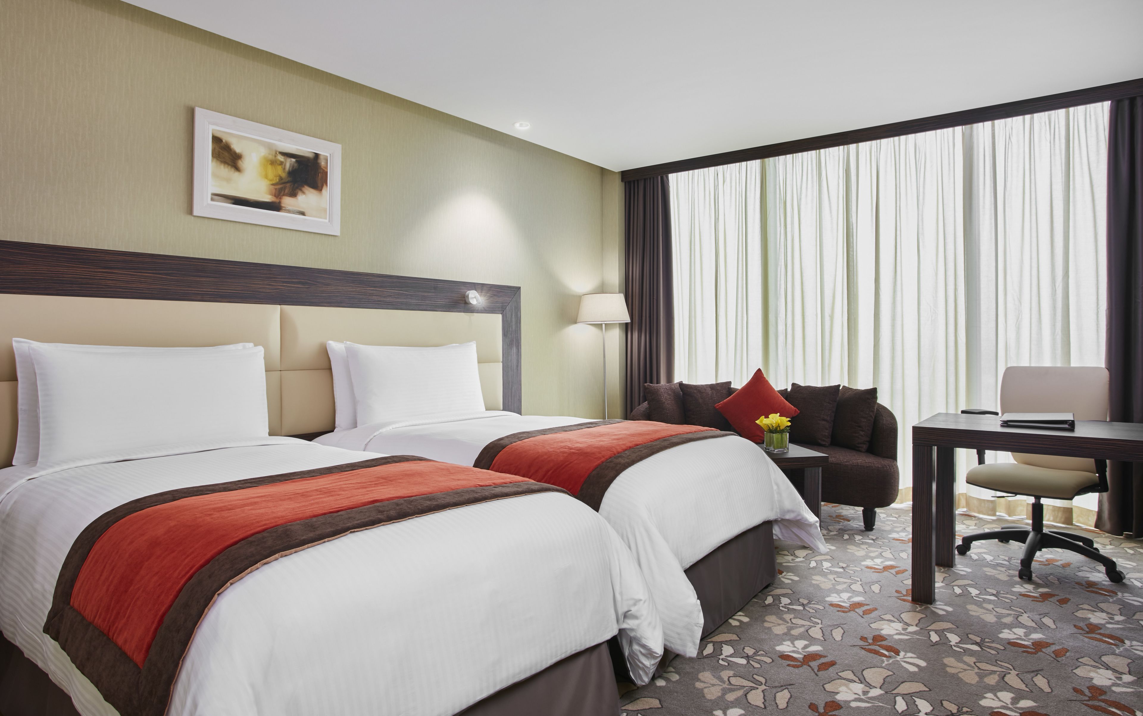 Crowne Plaza Kuwait Al Thuraya City by IHG 5*