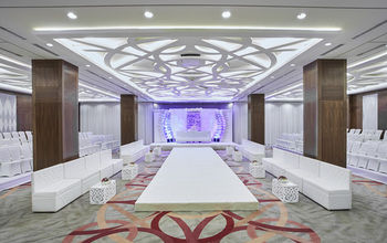 Crowne Plaza Kuwait Al Thuraya City by IHG 5*