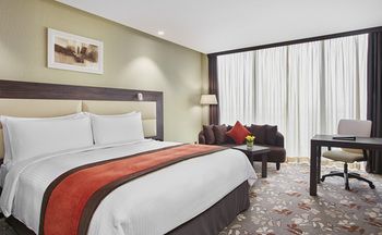 Crowne Plaza Kuwait Al Thuraya City by IHG 5*