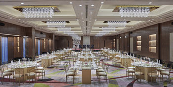 Crowne Plaza Kuwait Al Thuraya City by IHG 5*