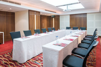 Crowne Plaza Kuwait Al Thuraya City by IHG 5*