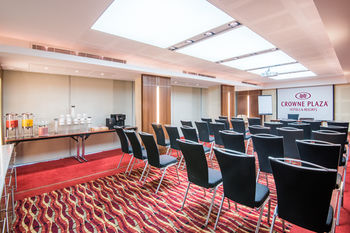 Crowne Plaza Kuwait Al Thuraya City by IHG 5*