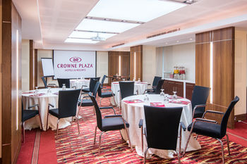 Crowne Plaza Kuwait Al Thuraya City by IHG 5*