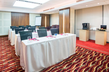 Crowne Plaza Kuwait Al Thuraya City by IHG 5*
