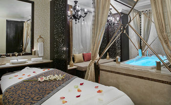 Crowne Plaza Kuwait Al Thuraya City by IHG 5*