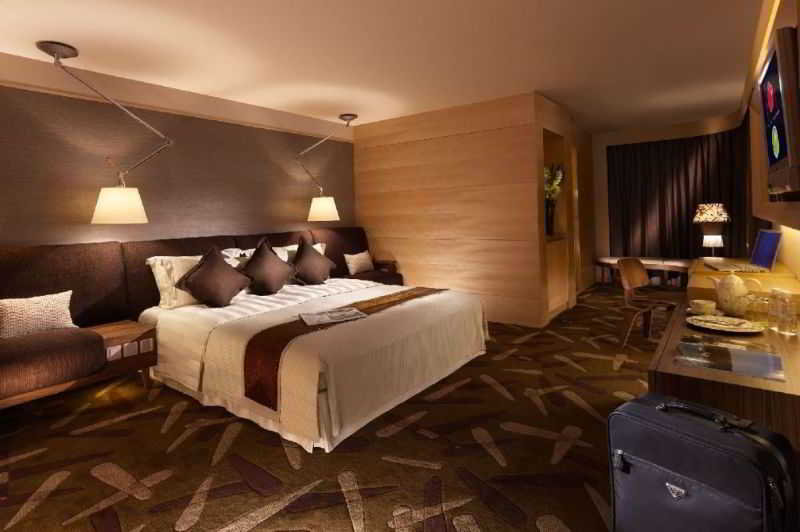 Waldo Hotel Macao 3*