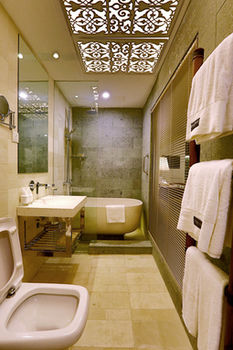 Sojourn Spa Hotel Melaka 4*