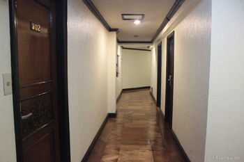 Camelot Hotel Quezon City powered by Cocotel 3*