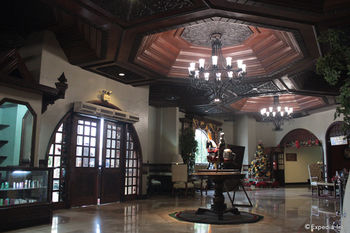 Camelot Hotel Quezon City powered by Cocotel 3*