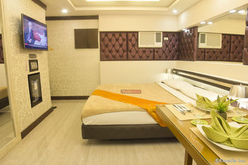 Victoria Court Las Pinas 3*