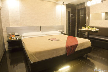 Victoria Court Las Pinas 3*