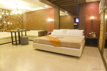 Victoria Court Las Pinas 3*