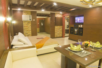 Victoria Court Las Pinas 3*