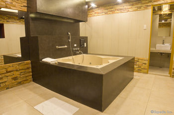 Victoria Court Las Pinas 3*