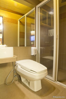 Victoria Court Las Pinas 3*