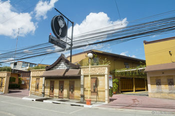 Victoria Court Las Pinas 3*