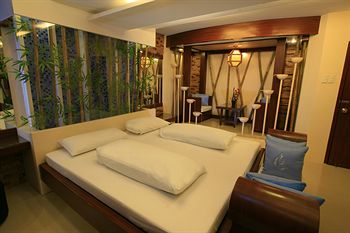 Victoria Court Las Pinas 3*