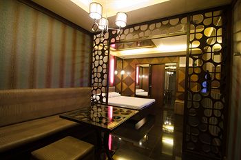 Victoria Court Suites - Pasig 3*