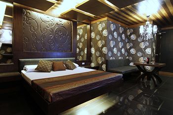Victoria Court Suites - Pasig 3*
