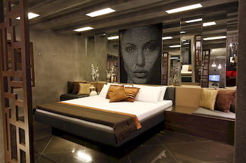 Victoria Court Suites - Pasig 3*