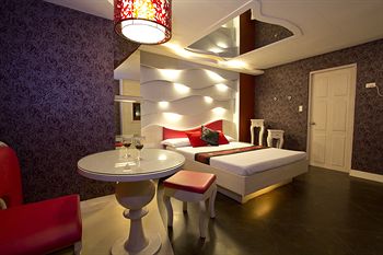 Victoria Court Suites - Pasig 3*