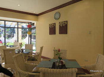 Vacation Hotel Cebu 3*