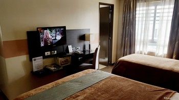 Lorenzzo Suites Hotel 2*